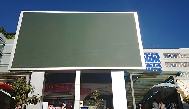 Outdoor Led Display Screen Advertising Wall At The Mall